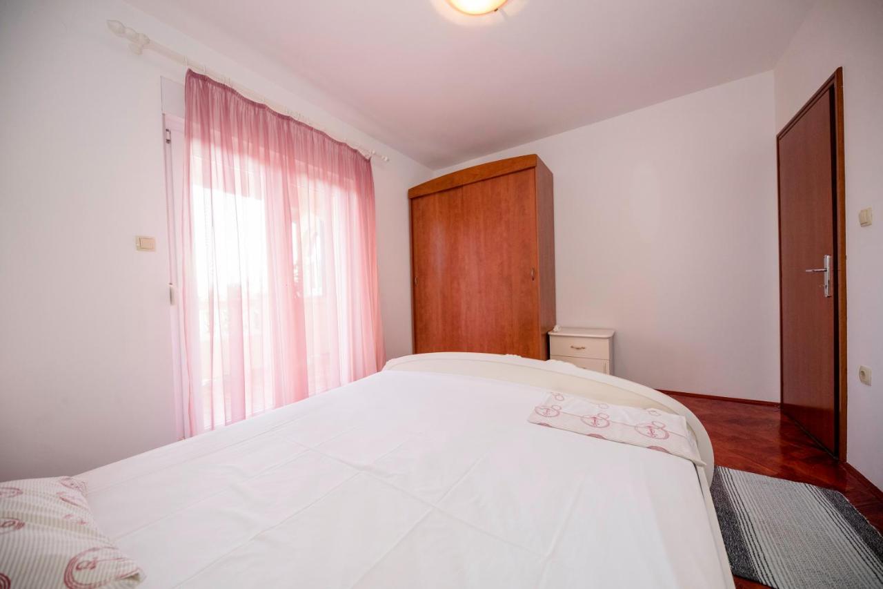 Appartement Kuca Leonora à Banjol Extérieur photo
