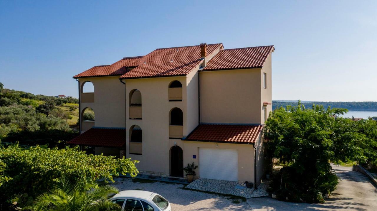 Appartement Kuca Leonora à Banjol Extérieur photo