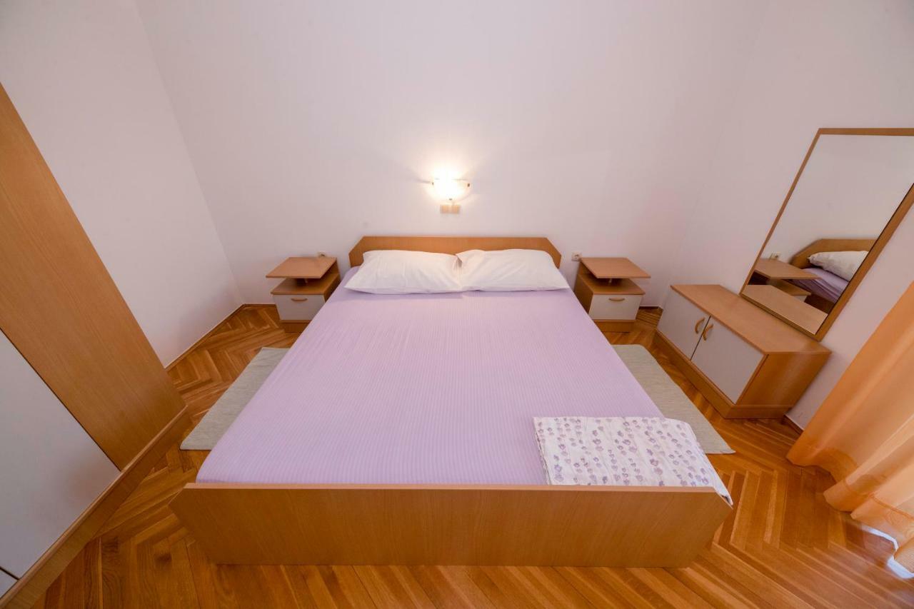 Appartement Kuca Leonora à Banjol Extérieur photo