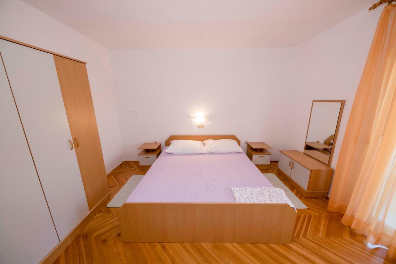 Appartement Kuca Leonora à Banjol Extérieur photo